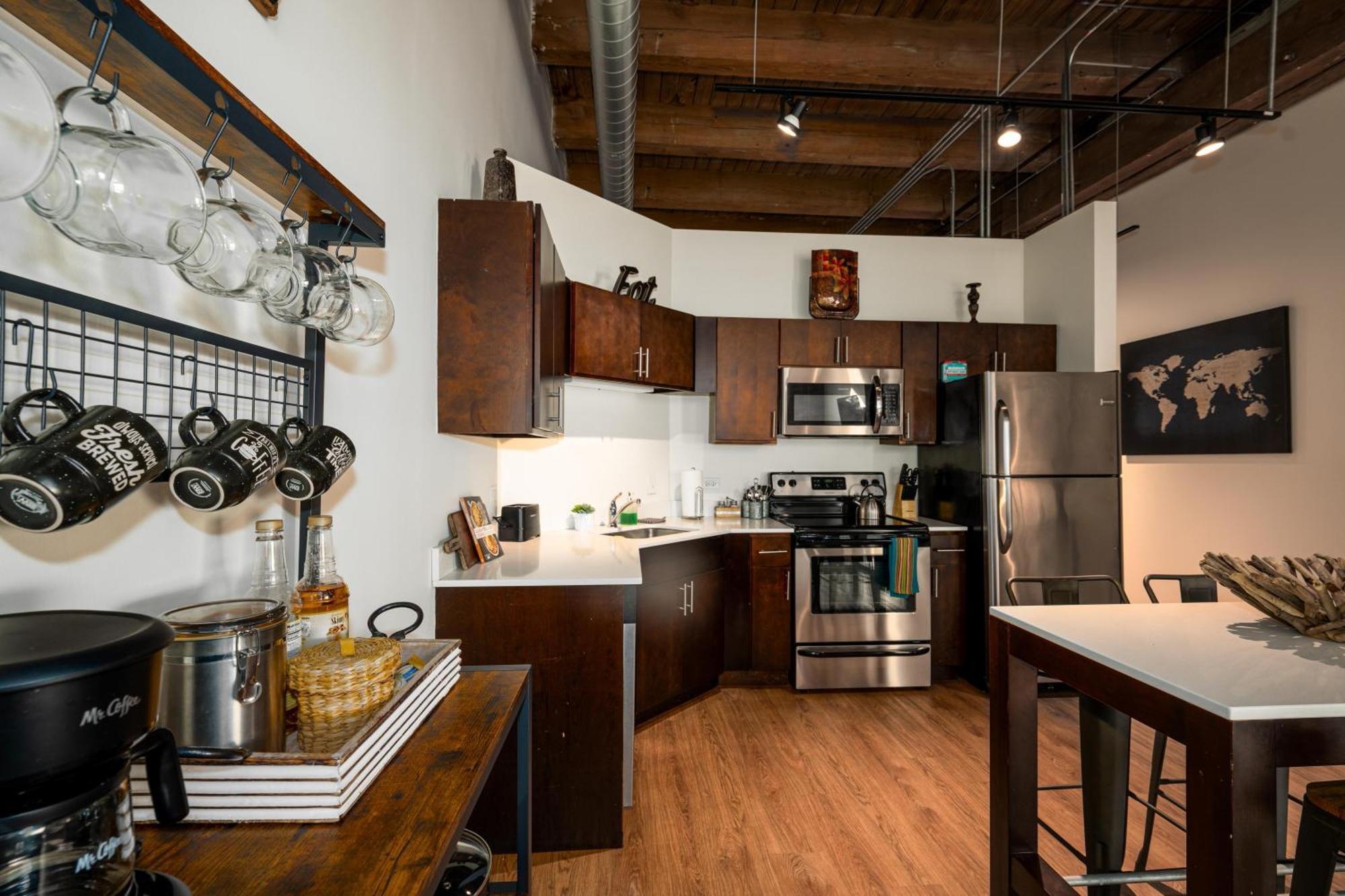 Luxery Stay Chicago - Themed Units! Close To Downtown, Mccormick Place & Wintrust Arena Exterior photo