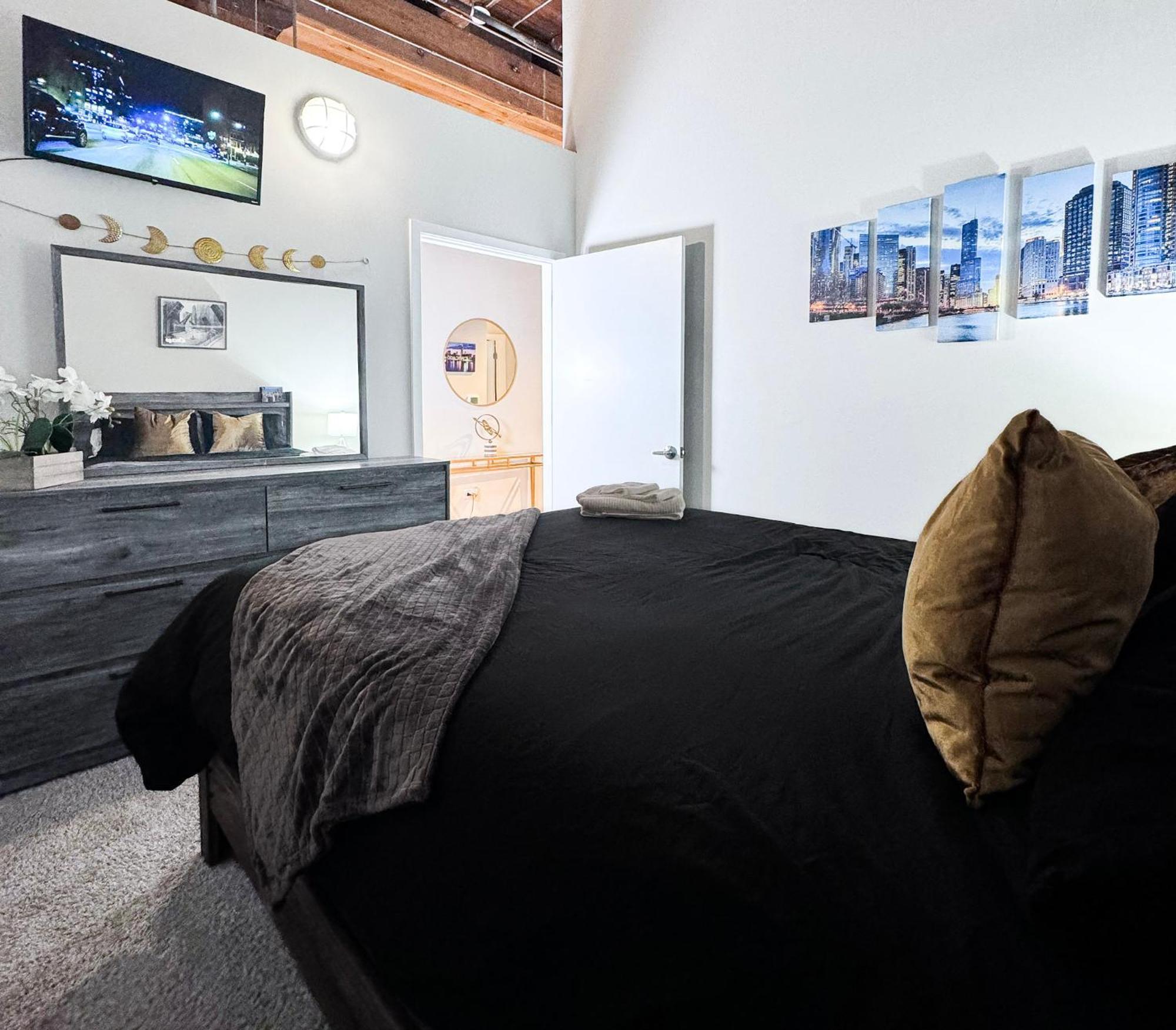 Luxery Stay Chicago - Themed Units! Close To Downtown, Mccormick Place & Wintrust Arena Exterior photo