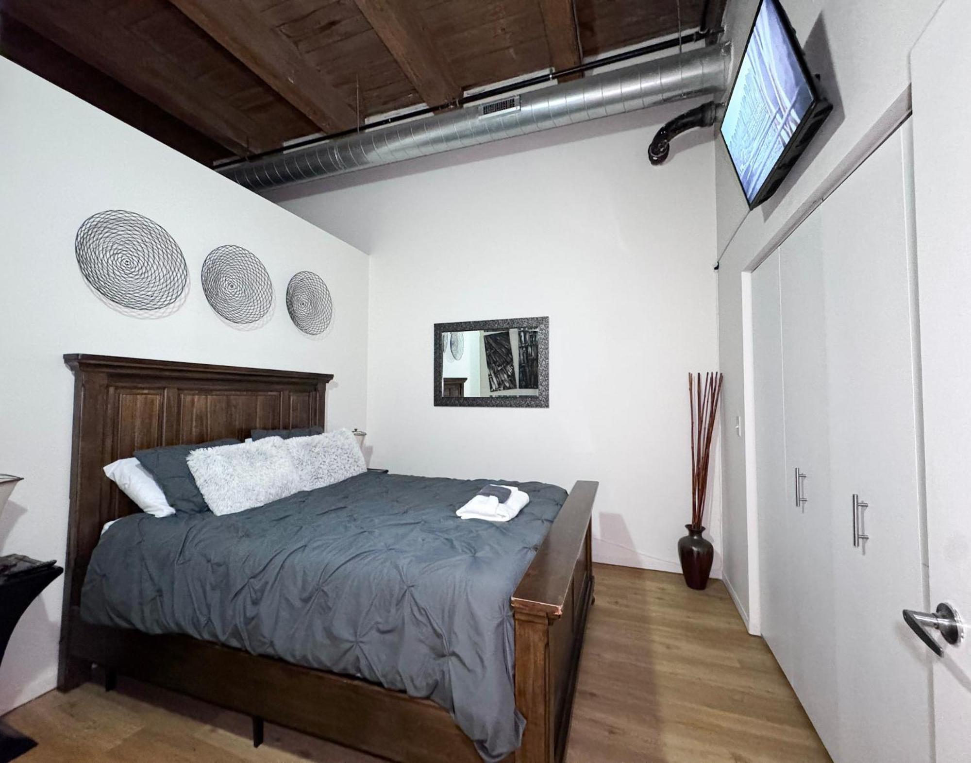 Luxery Stay Chicago - Themed Units! Close To Downtown, Mccormick Place & Wintrust Arena Exterior photo