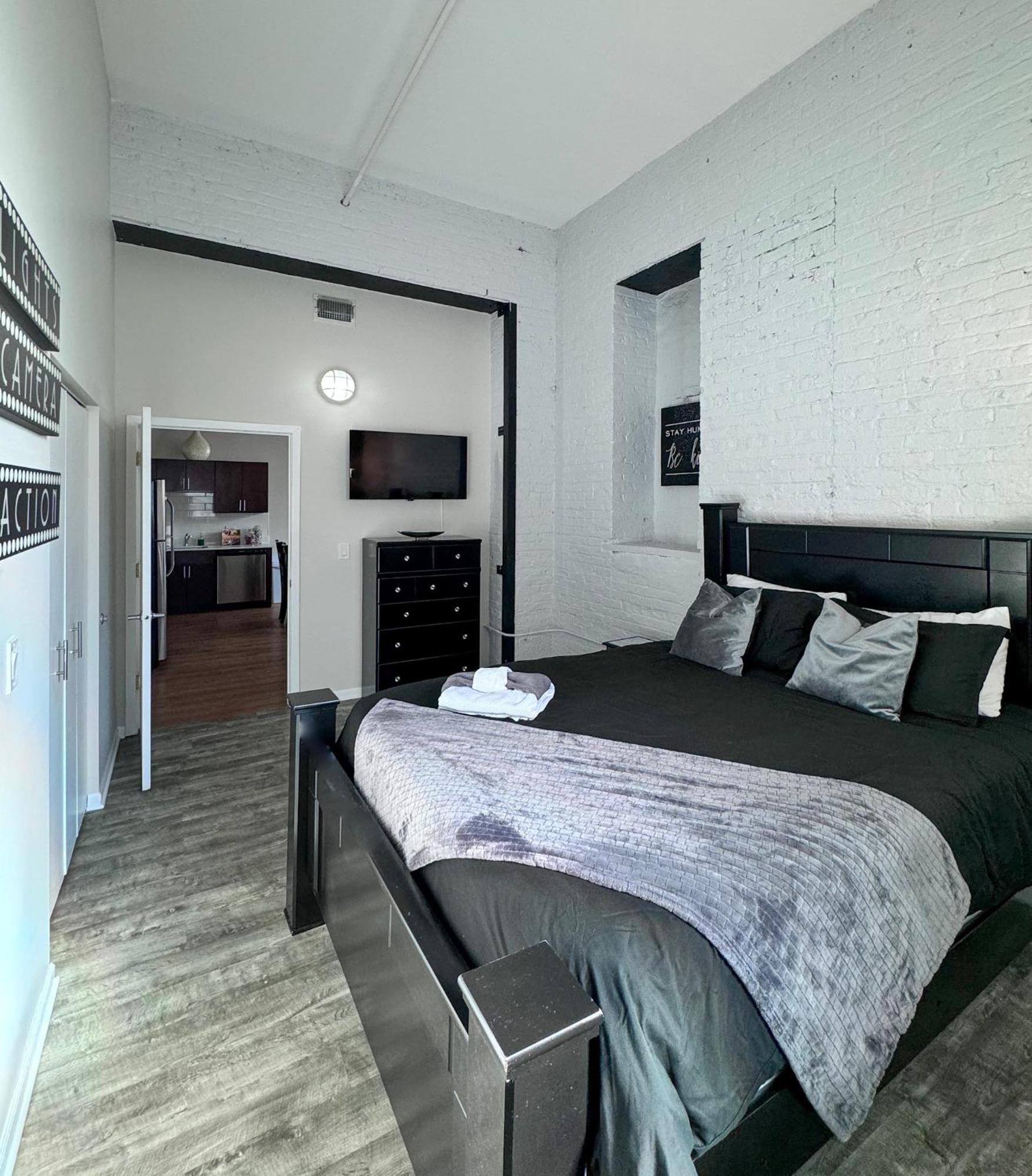 Luxery Stay Chicago - Themed Units! Close To Downtown, Mccormick Place & Wintrust Arena Exterior photo
